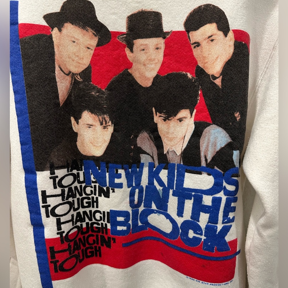 VINTAGE Women’s White NKOTB Official “Hangin’ Tough” Tour Sweatshirt, Size XS.